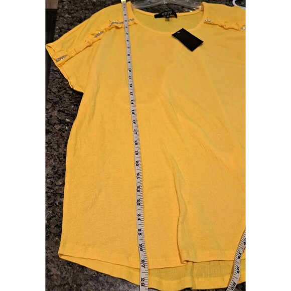 Plus Size Louise Paris Women's Top Yellow Gemstones Shoulder Ruffle NWT size 1X - Picture 10 of 10